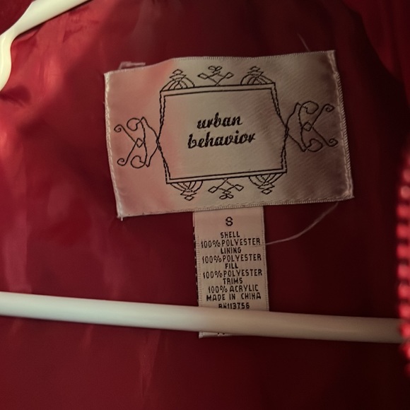 Urban Behavior, red vest, size Small. - Picture 5 of 11